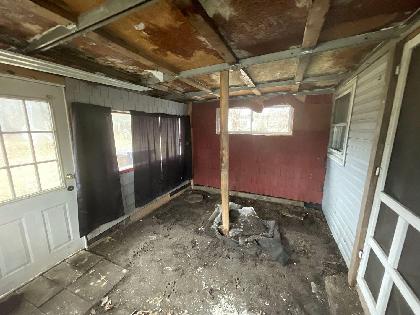 6095 North Stoney Creek Road Monroe, MI 48162 - Photo 16 of 18 16