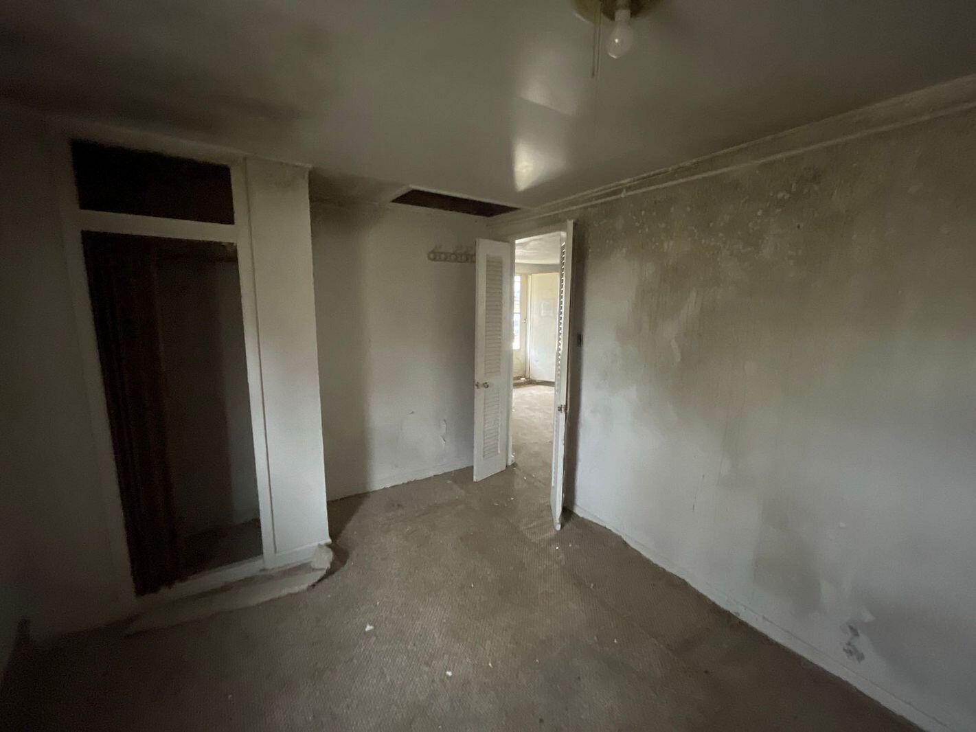 6095 North Stoney Creek Road Monroe, MI 48162 - Photo 6 of 18 06