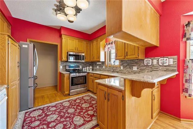 $950,000 | 24101 East 235th Street, Harrisonville, MO 64701