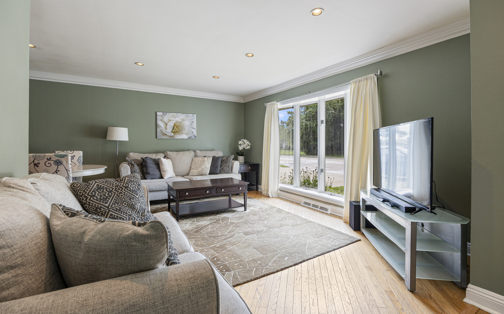 532 Landmeier Road Elk Grove Village, IL 60007 - Photo 3 of 21