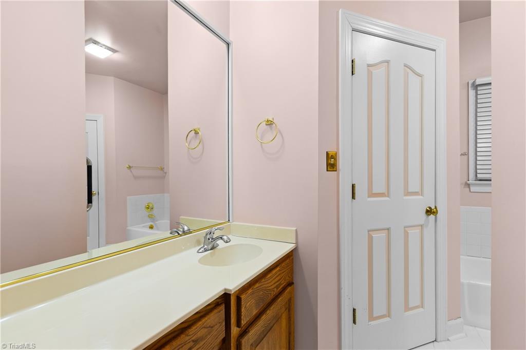 1001 Nuthatch Court High Point, NC 27262 - Photo 22 of 31