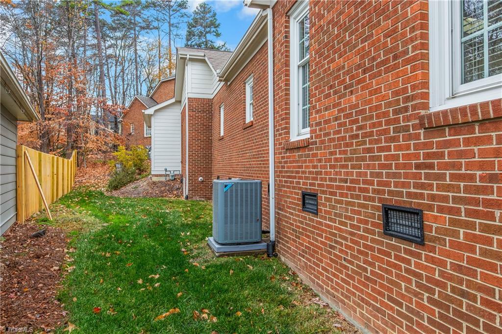 1001 Nuthatch Court High Point, NC 27262 - Photo 30 of 31