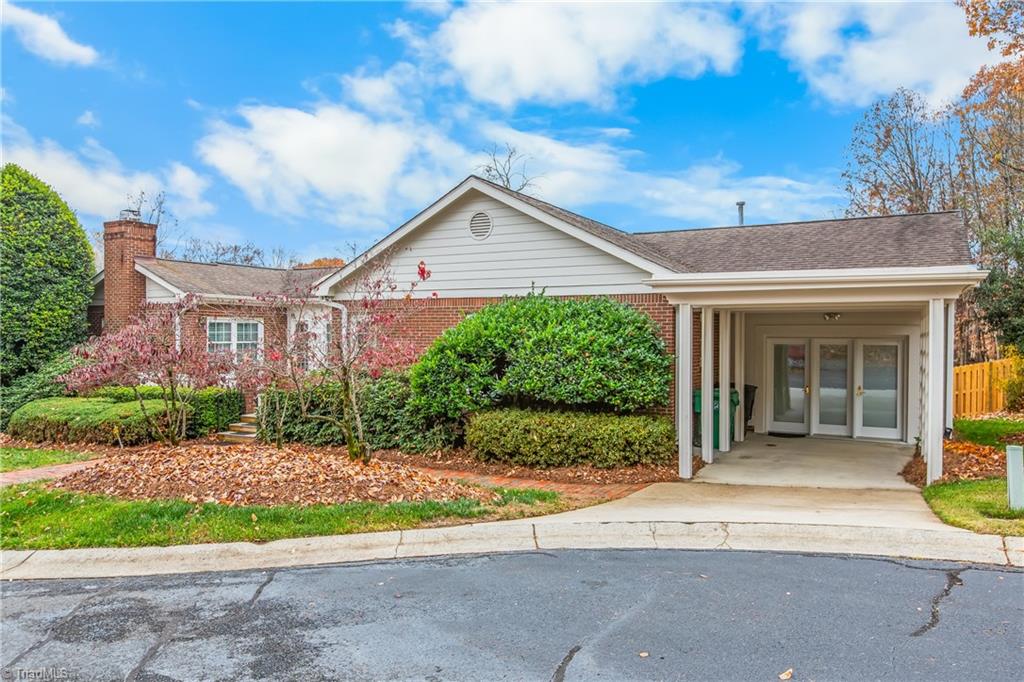 1001 Nuthatch Court High Point, NC 27262 - Photo 5 of 31