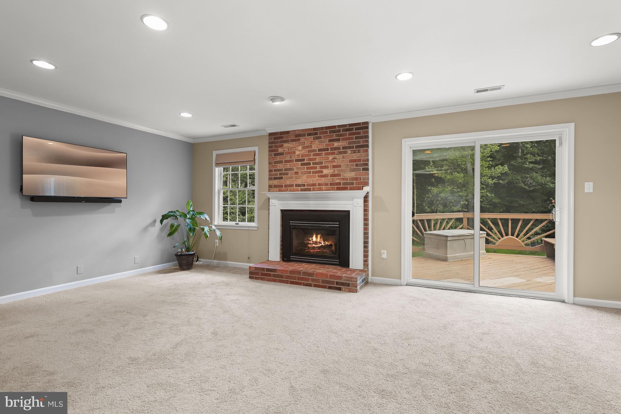 6367 Saddle Drive Columbia, MD 21045 - Photo 19 of 51 Family room