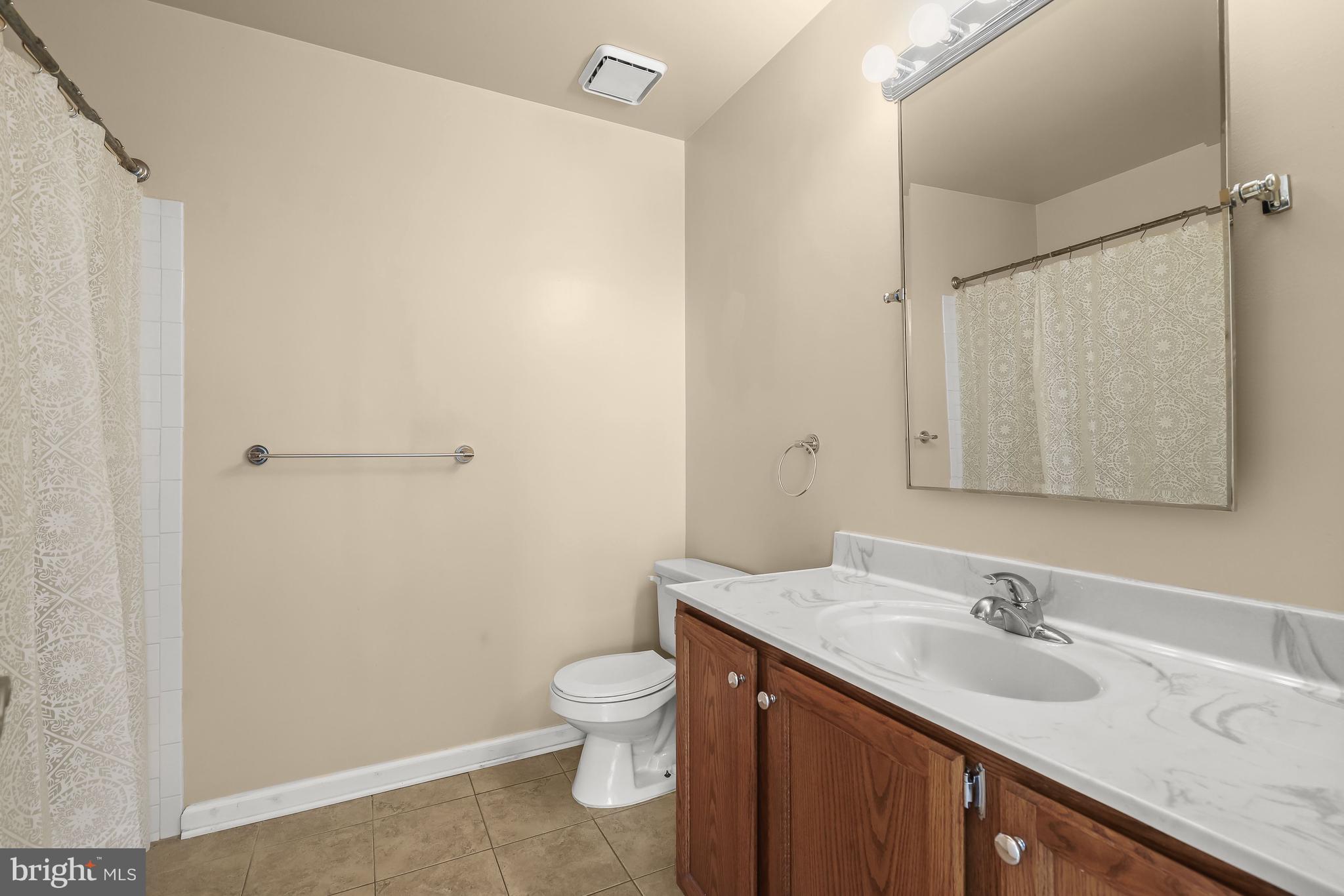 6367 Saddle Drive Columbia, MD 21045 - Photo 33 of 51 Hall Bath