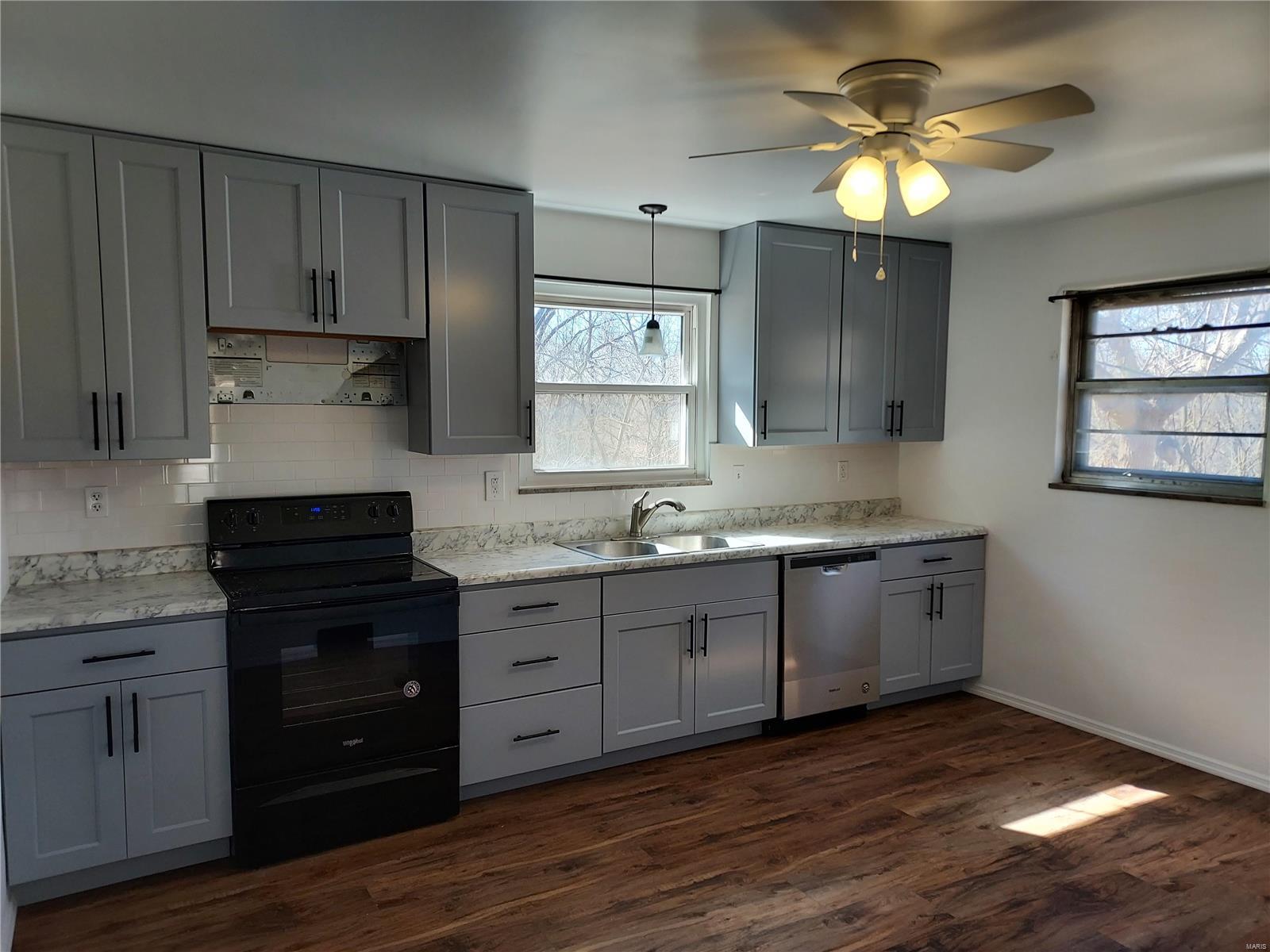 9500 Holy Cross Road Fairview Heights, IL 62208 - Photo 8 of 16 Gallery Image 8