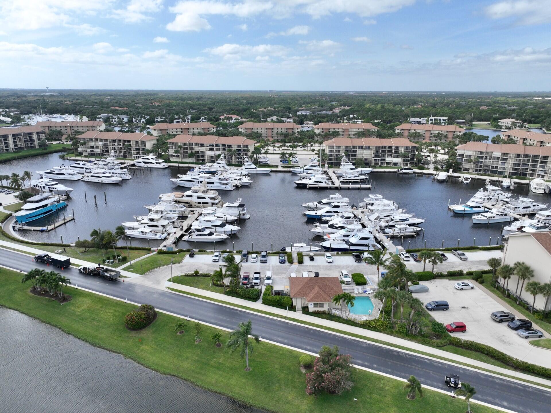 601 Seafarer Circle, Unit 504 Jupiter, FL 33477 - Photo 13 of 40 BLUFFS MARINA