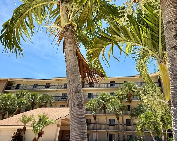 $500,000 | 601 Seafarer Circle, Unit 504, Jupiter, FL 33477