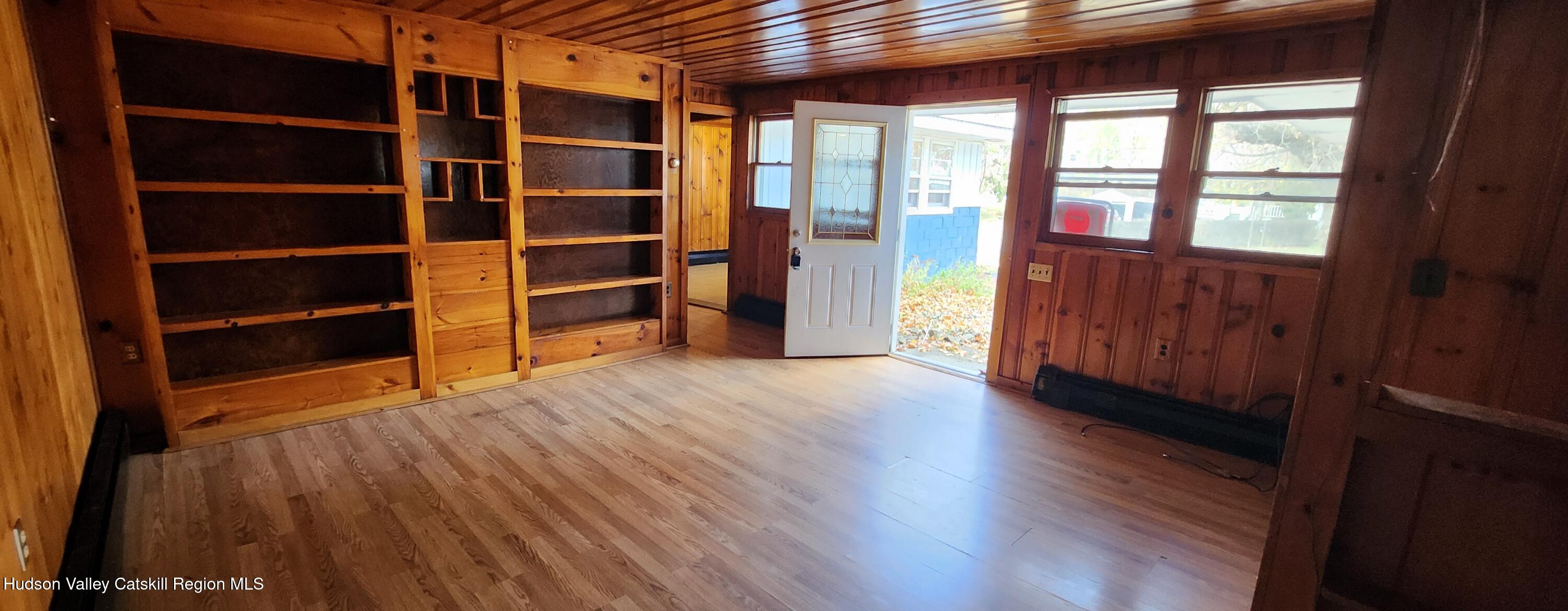 9 Spring Street Hudson, NY 12534 - Photo 2 of 14 livingroom 3