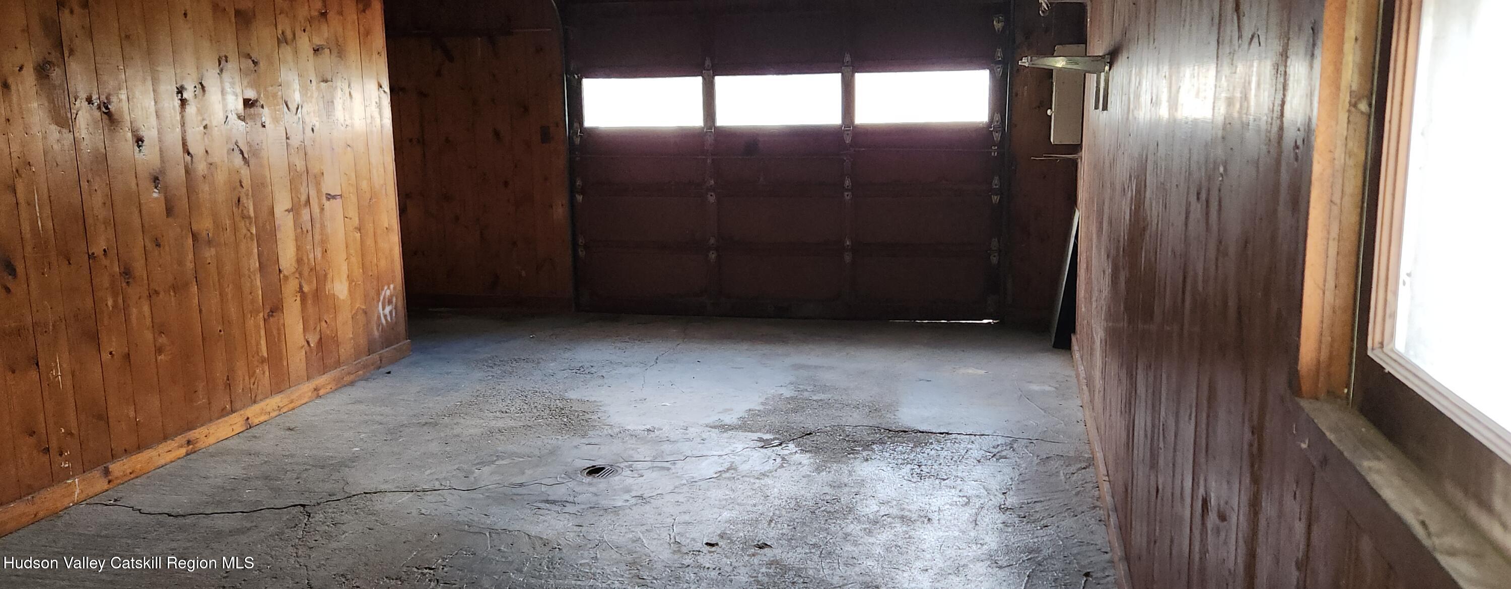 9 Spring Street Hudson, NY 12534 - Photo 5 of 14 Garage
