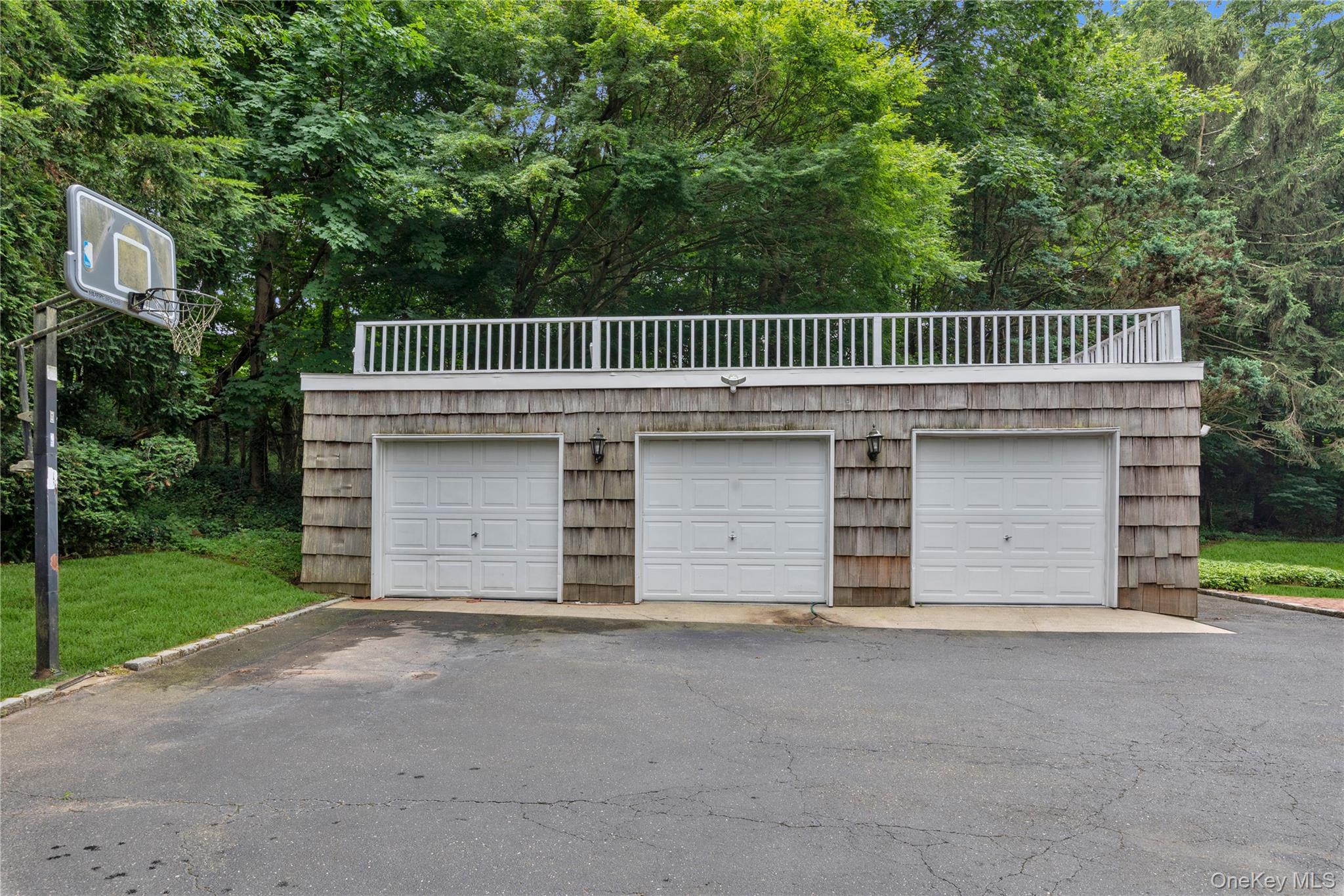 26 Rolling Drive Glen Head, NY 11545 - Photo 3 of 31 a view of a house with a street