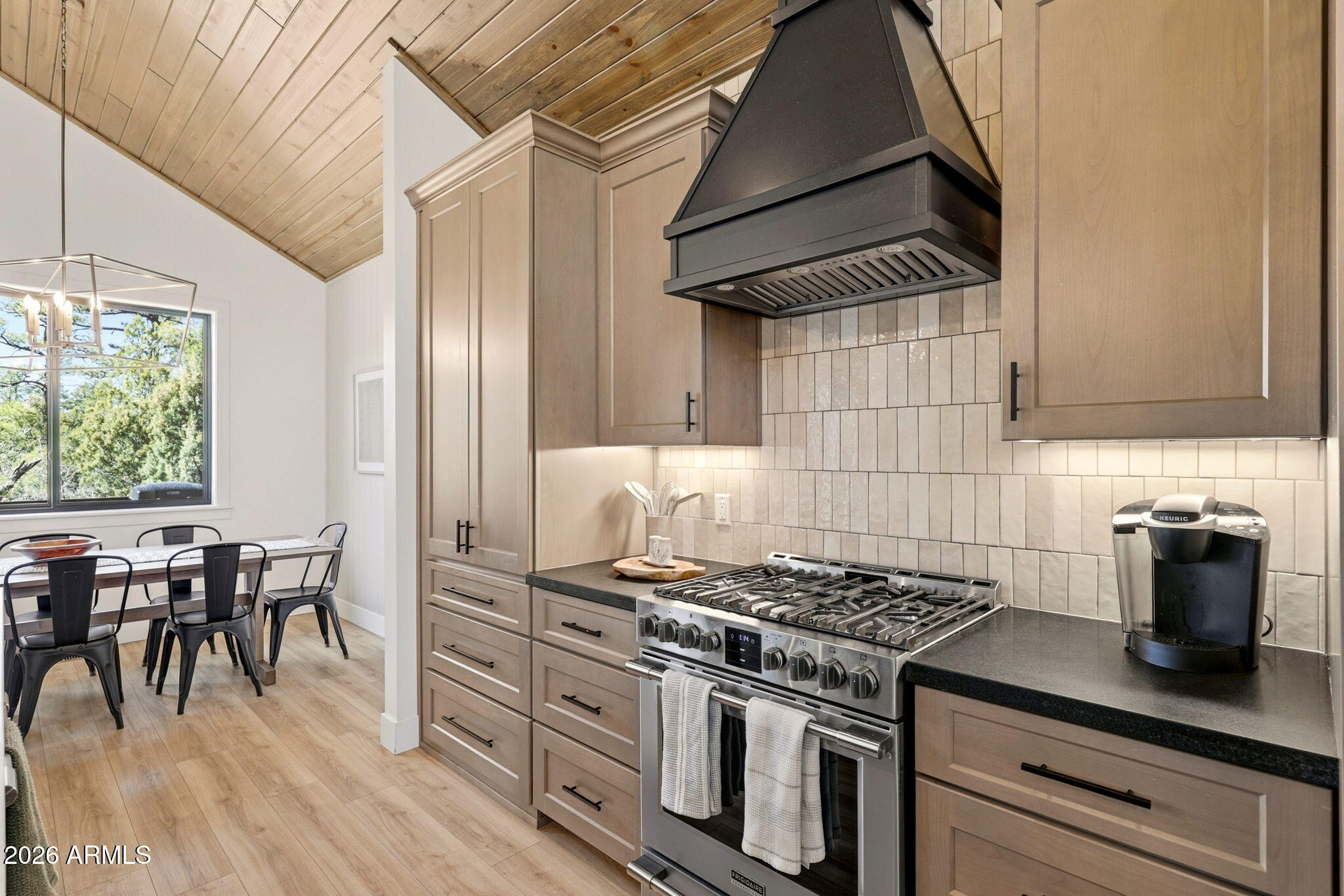 1900 South Monkshood Road Show Low, AZ 85901 - Photo 13 of 49 Kitchen