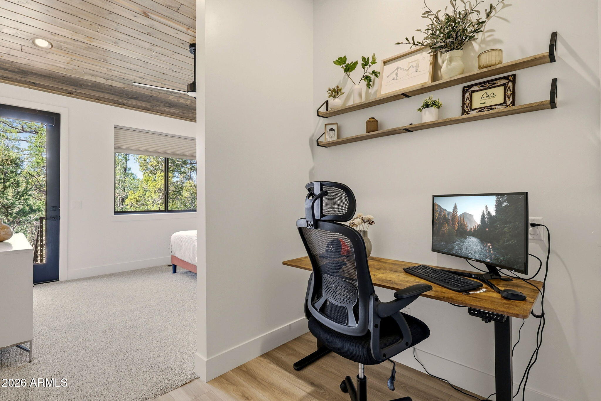 1900 South Monkshood Road Show Low, AZ 85901 - Photo 20 of 49 Office