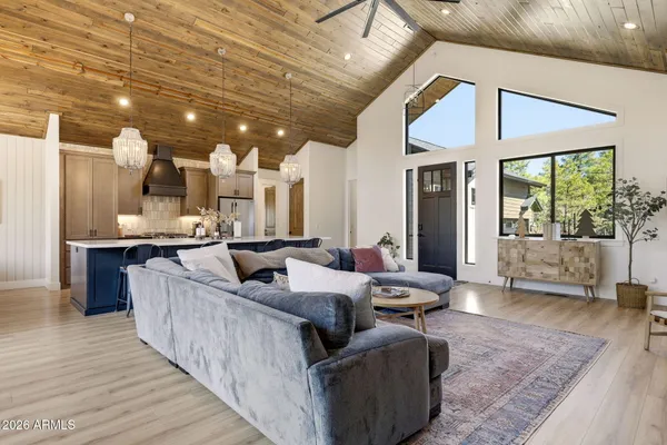 $1,350,000 | 1900 South Monkshood Road, Show Low, AZ 85901