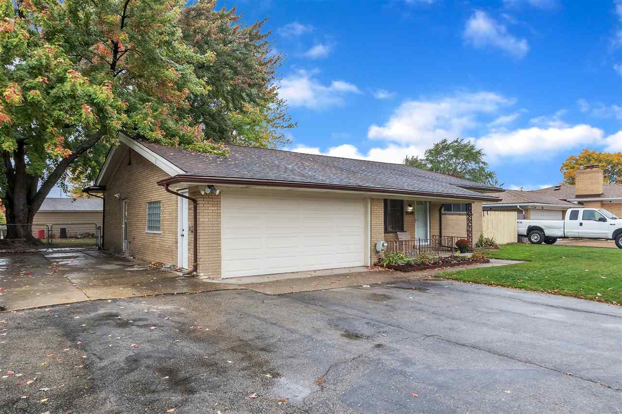 41641 Utica Road Sterling Heights, MI 48313 - Photo 2 of 26 50030598-1.JPG