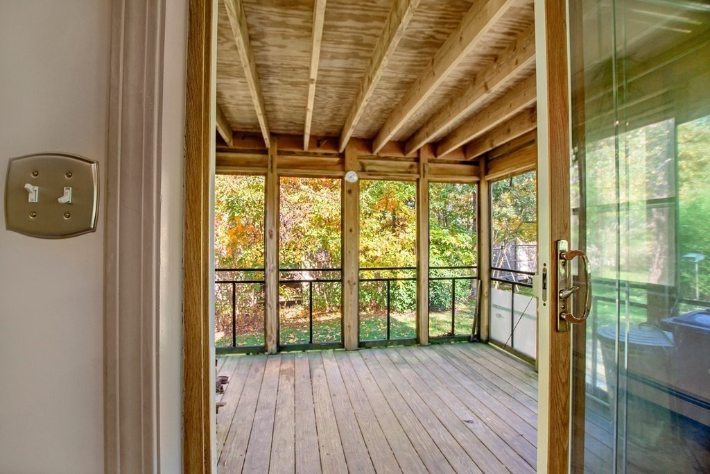 12 Robin Road Sandwich, MA 02563 - Photo 7 of 26 Gallery Image 7