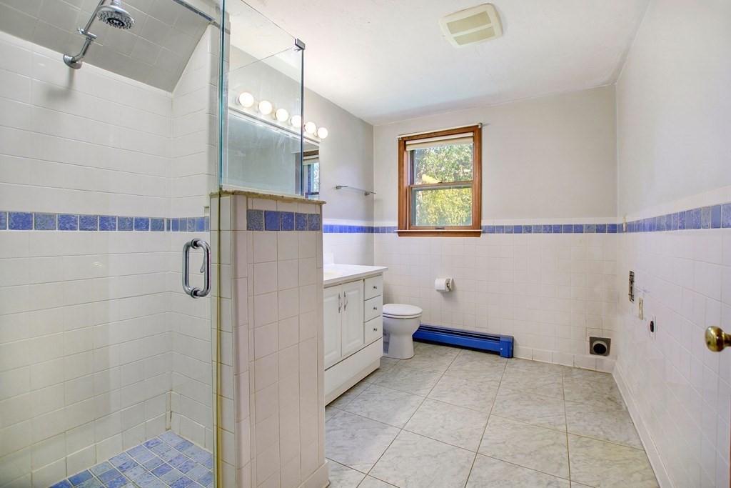 12 Robin Road Sandwich, MA 02563 - Photo 8 of 26 Gallery Image 8