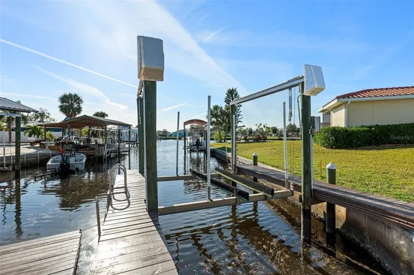 $2,900 | 105 12th Street Southwest, Ruskin, FL 33570