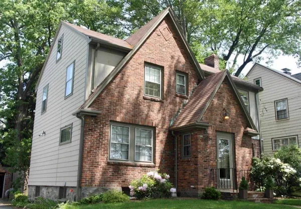 $5,000 | 381 VFW Parkway, Chestnut Hill, MA 02467