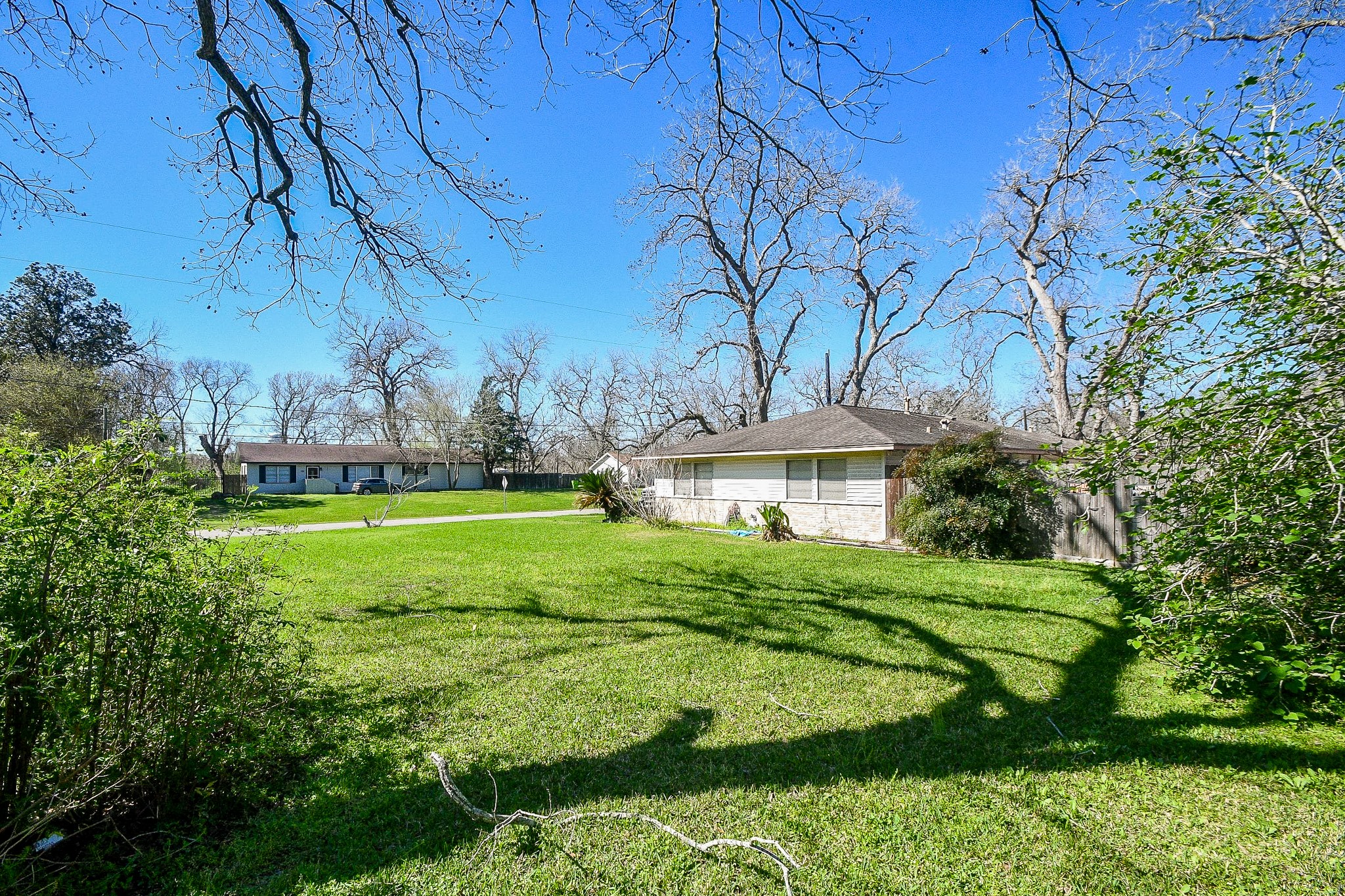 607 Riveredge Drive Richmond, TX 77406 - Photo 19 of 19 front view of a house with a big yard