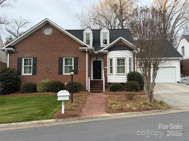 $525,000 | 225 Kings Creek Court Northeast, Concord, NC 28025