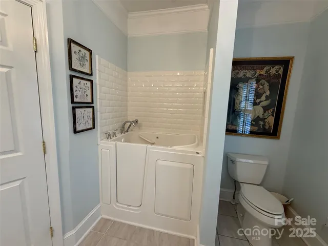 $525,000 | 225 Kings Creek Court Northeast, Concord, NC 28025