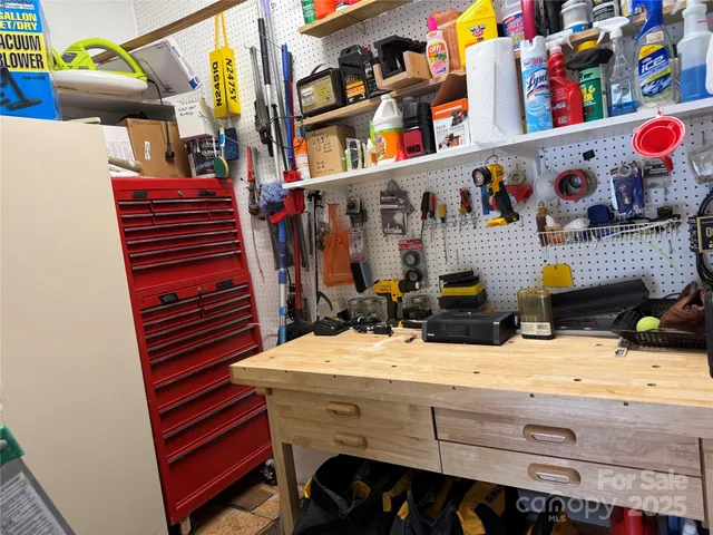 $525,000 | 225 Kings Creek Court Northeast, Concord, NC 28025