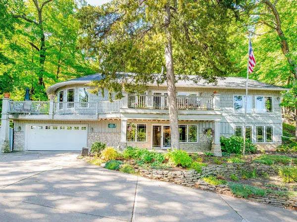 $1,950,000 | 4350 River Road South, Afton, MN 55001