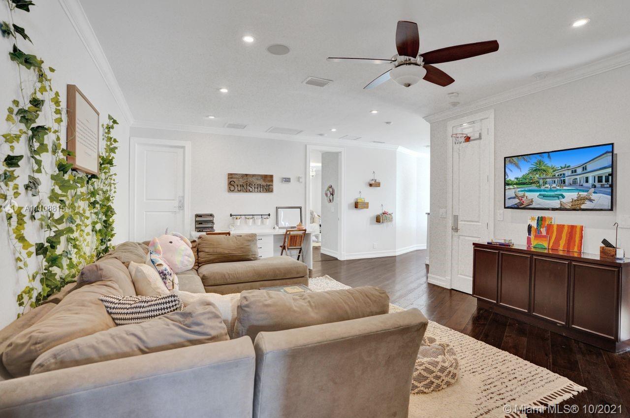 2672 Riviera Manor Weston, FL 33332 - Photo 24 of 59 Gallery Image 24