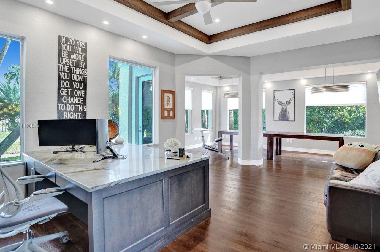2672 Riviera Manor Weston, FL 33332 - Photo 33 of 59 Gallery Image 33