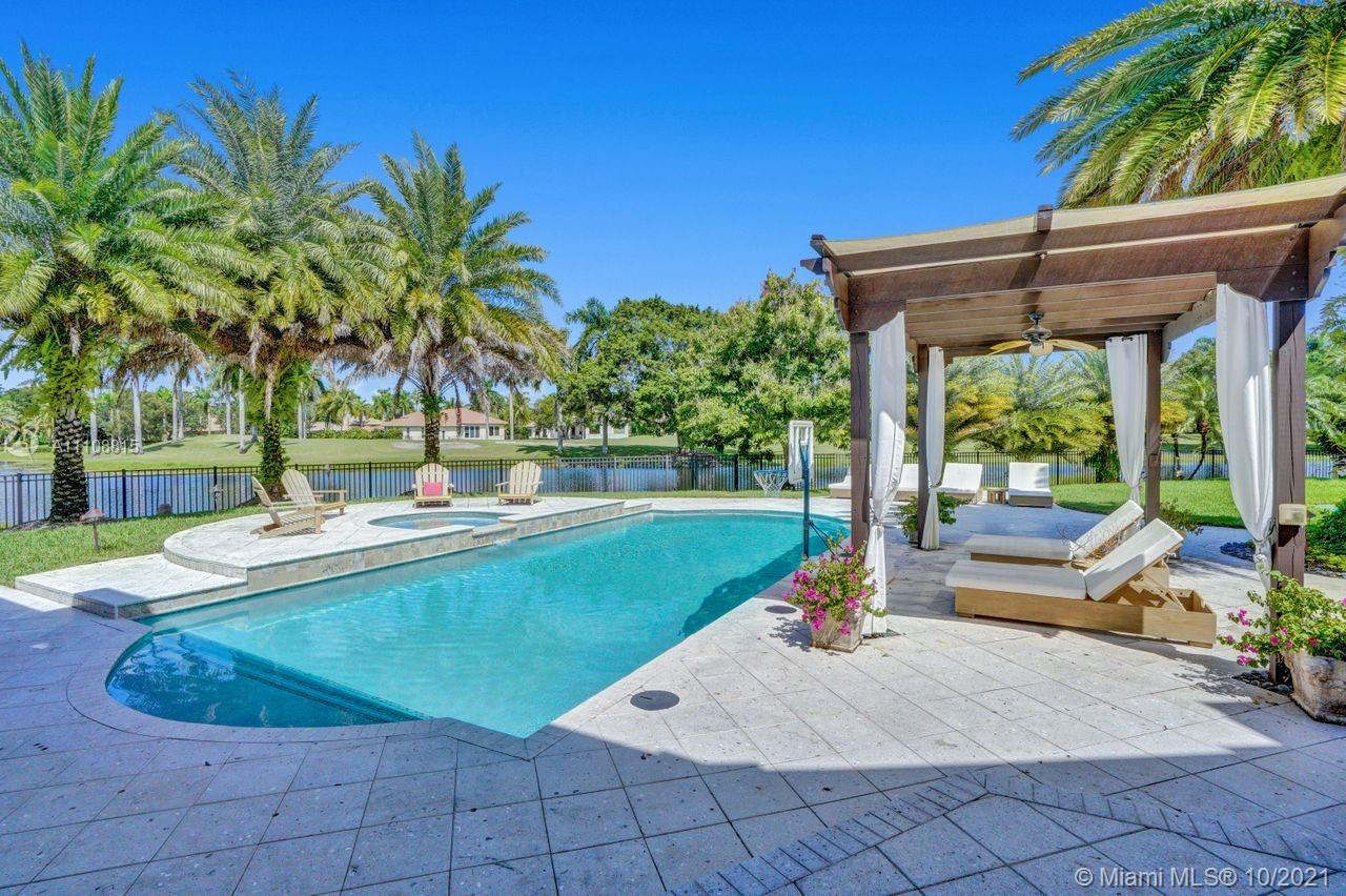 2672 Riviera Manor Weston, FL 33332 - Photo 46 of 59 Gallery Image 46