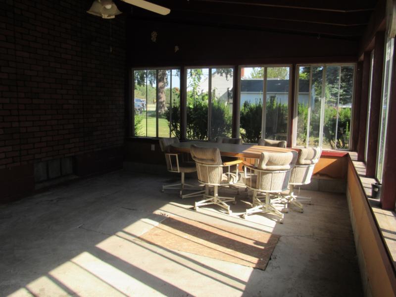 1346 East Caro Road Caro, MI 48723 - Photo 17 of 22 Previous owner added a roof and sitting