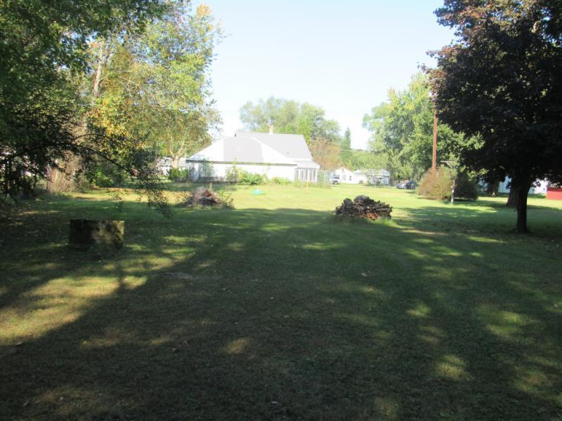 1346 East Caro Road Caro, MI 48723 - Photo 6 of 22 lots of room for family gatherings