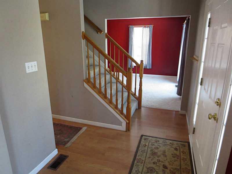 Entry/Foyer. 