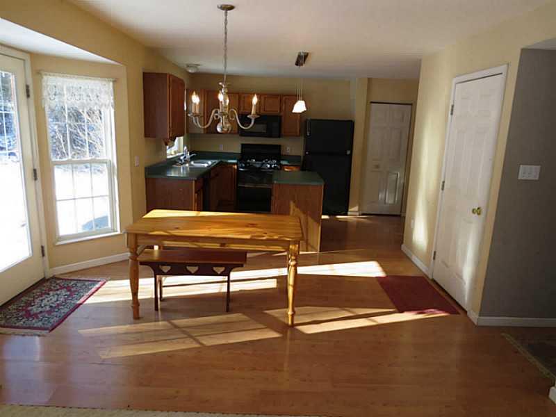 100 Folly Hollow Road Washington, PA 15301 - Photo 10 of 23 Kitchen.