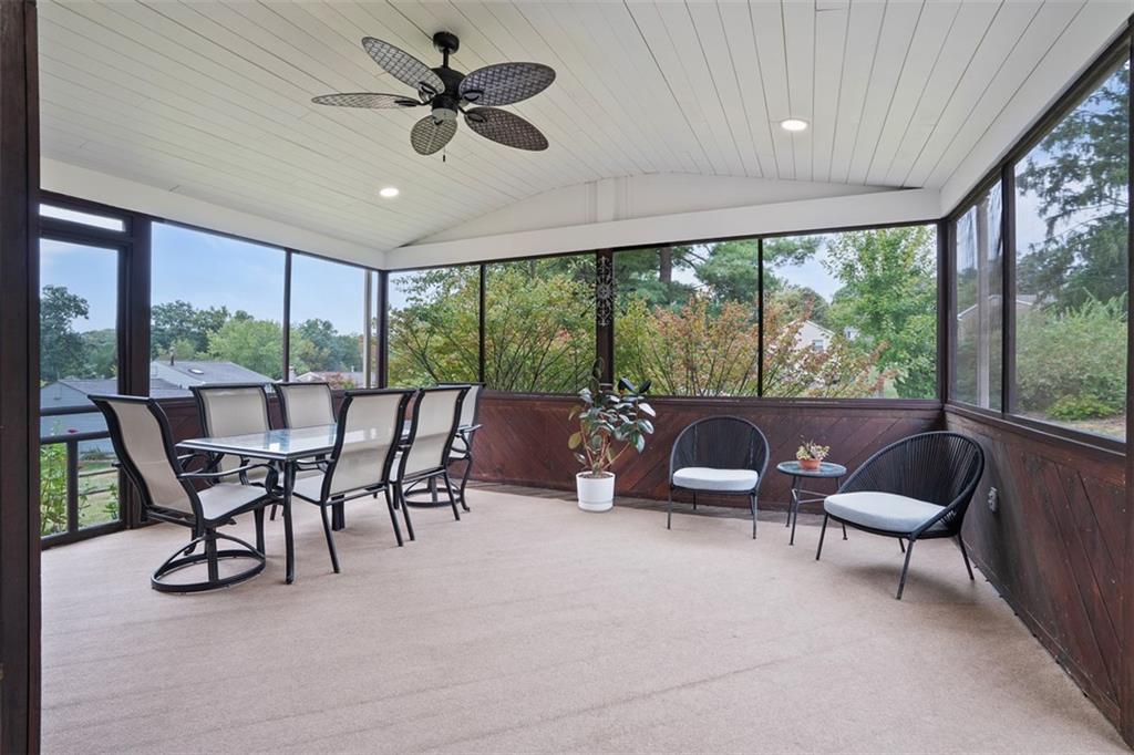104 Gable Road Cranberry Township, PA 16066 - Photo 10 of 26 Gallery Image 10
