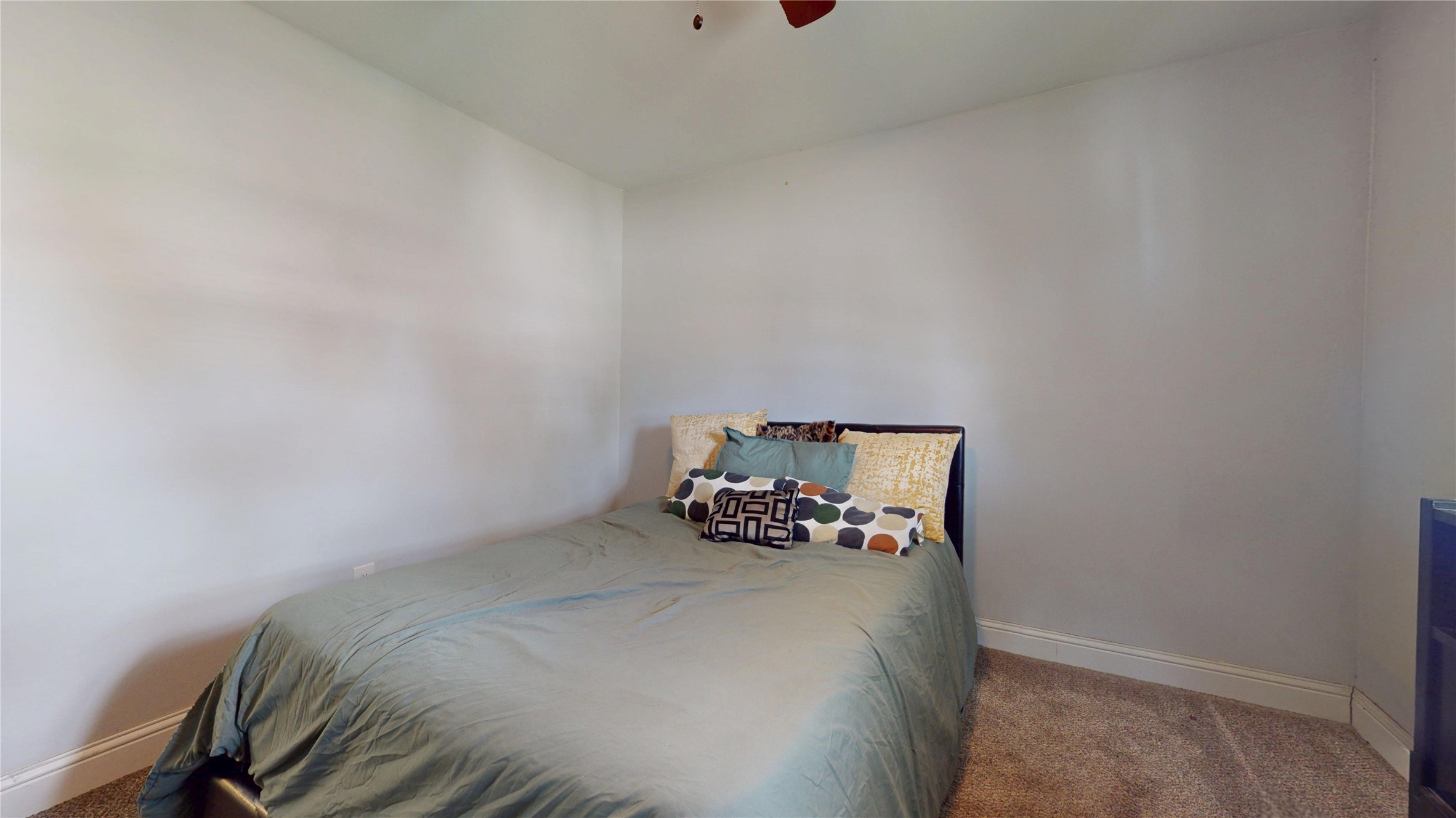 827 Dondell Street Channelview, TX 77530 - Photo 40 of 49 827 Dondell St, 5th bedroom, tan carpet