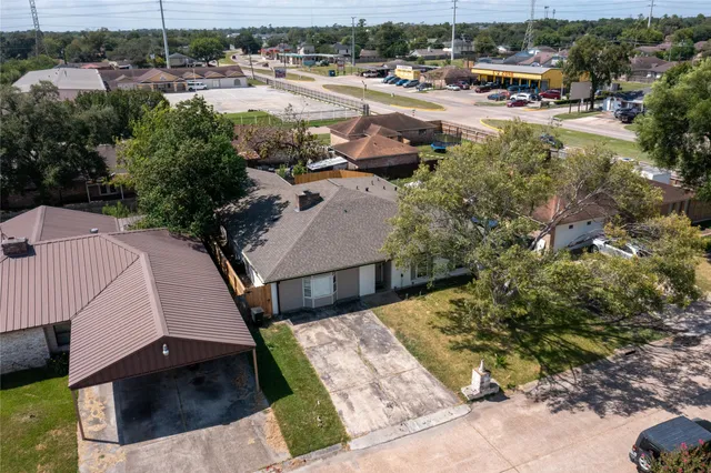 $305,000 | 827 Dondell Street, Channelview, TX 77530