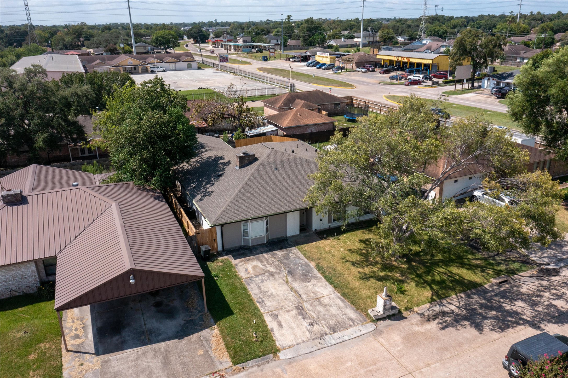827 Dondell Street Channelview, TX 77530 - Photo 47 of 49 827 Dondell St, Drone picture from above, large double driveway.