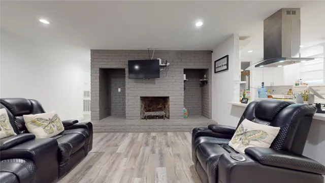 $305,000 | 827 Dondell Street, Channelview, TX 77530