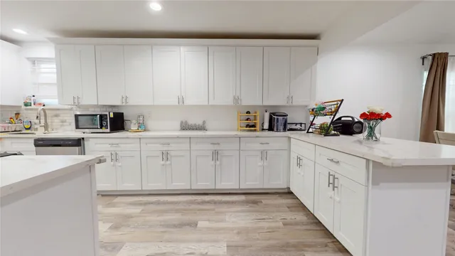 $305,000 | 827 Dondell Street, Channelview, TX 77530