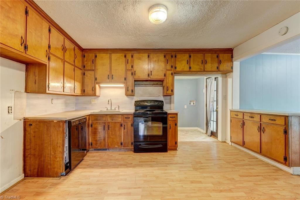 871 Camp Dan Valley Road Reidsville, NC 27320 - Photo 11 of 33 Gallery Image 11