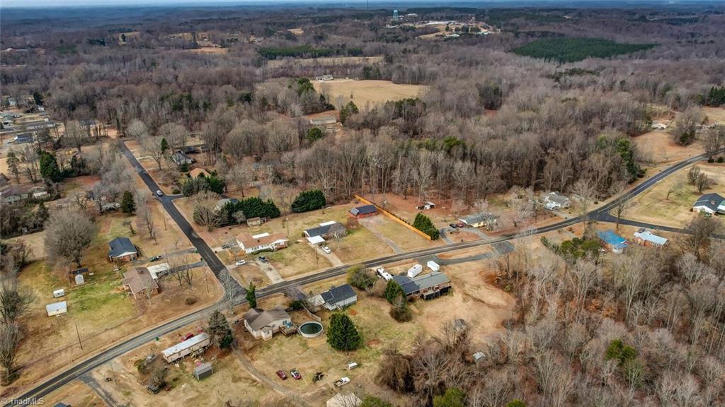 871 Camp Dan Valley Road Reidsville, NC 27320 - Photo 5 of 33 Gallery Image 5