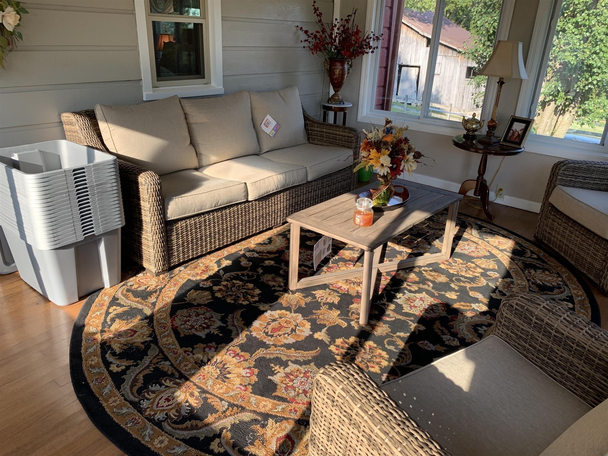 6069 Highway 76 East Springfield, TN 37172 - Photo 5 of 11 a living room with furniture