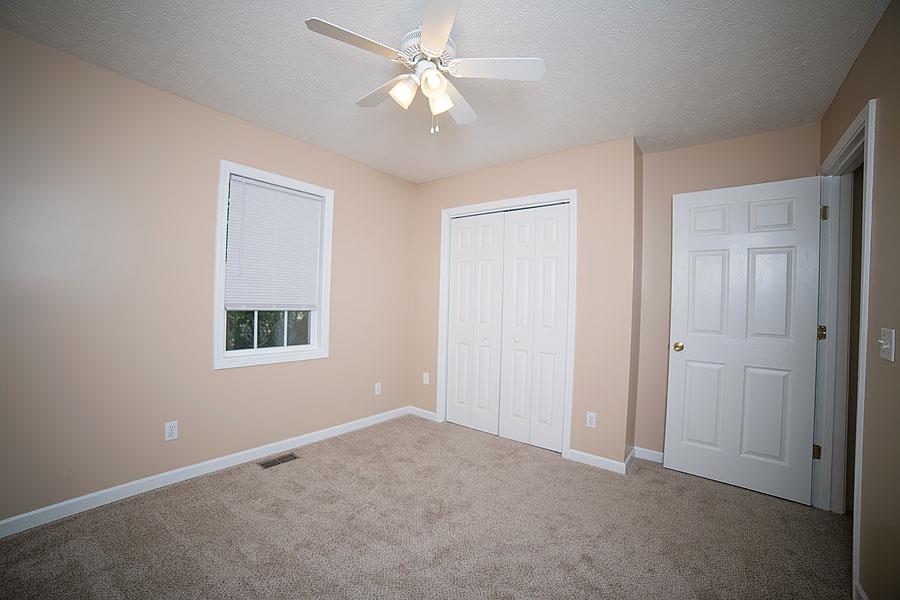 134 Hunt Creek Road Manchester, TN 37355 - Photo 10 of 14 Bedroom 3 also large closet and fresh paint.