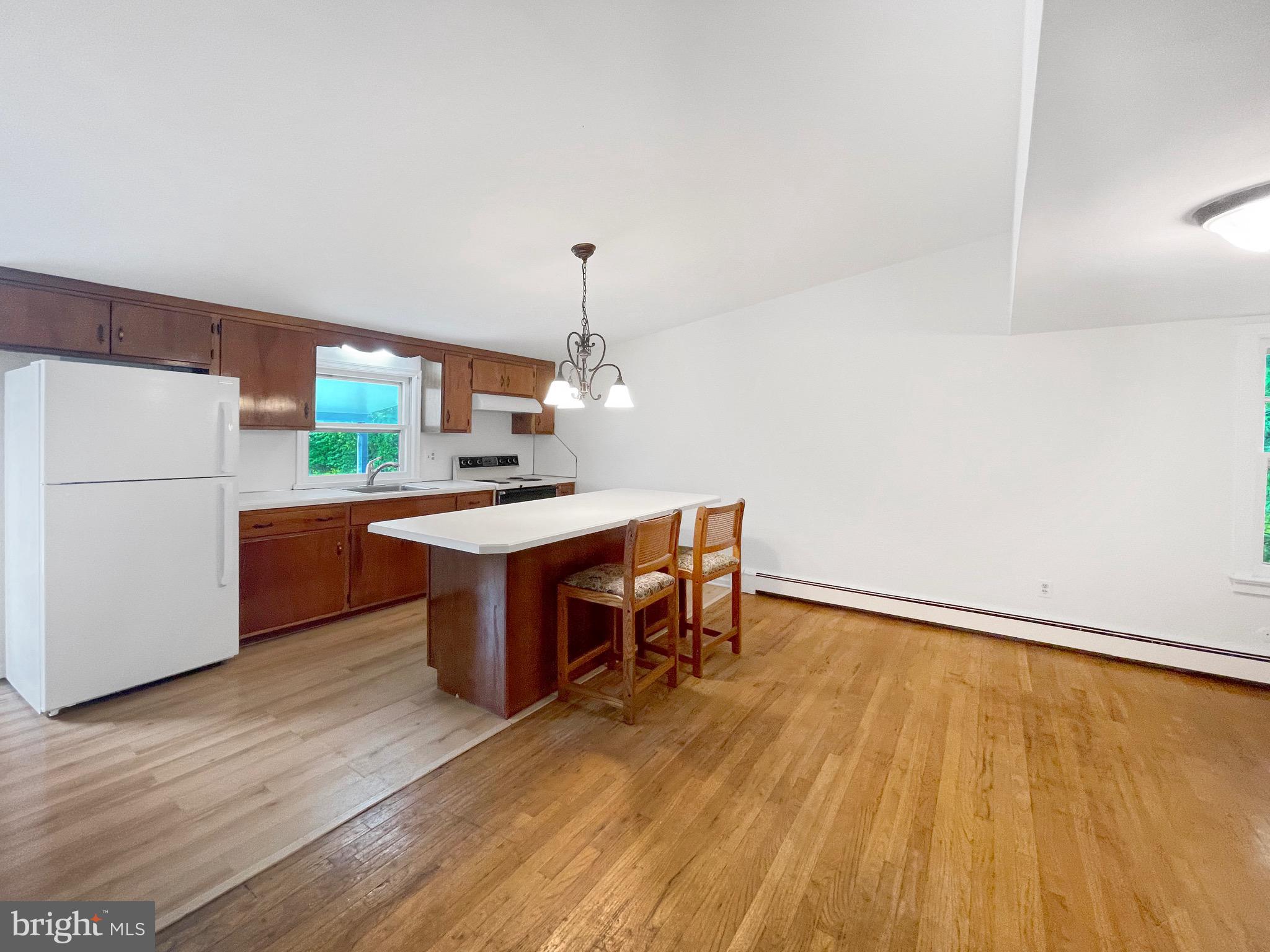 62 Highway 31, Unit 2 Pennington, NJ 08534 - Photo 4 of 10 Kitchen