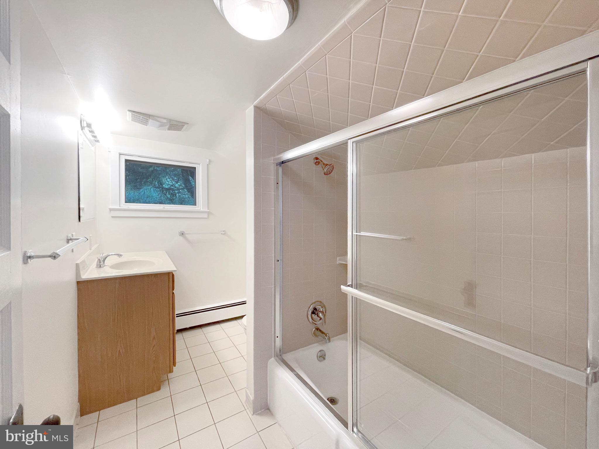 62 Highway 31, Unit 2 Pennington, NJ 08534 - Photo 7 of 10 Bathroom