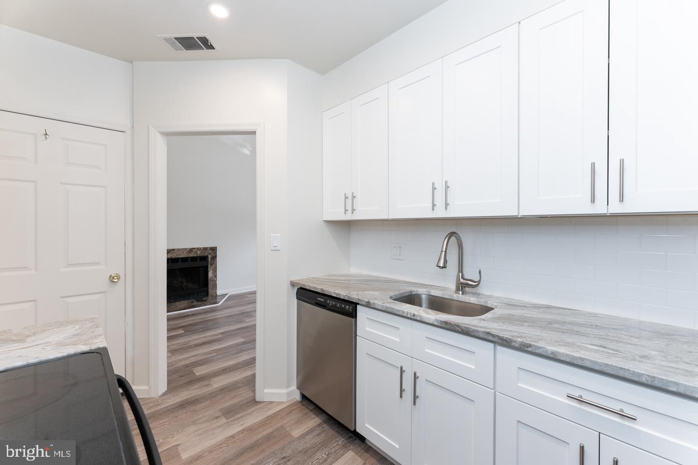 2032 Walnut Street Philadelphia, PA 19103 - Photo 6 of 32