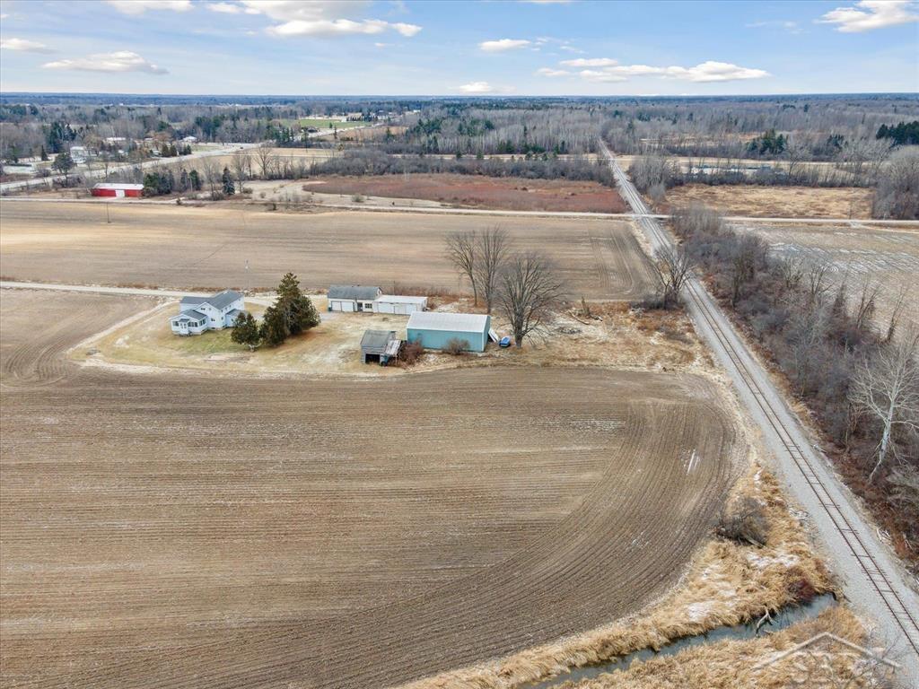 5440 North Huron Road Pinconning, MI 48650 - Photo 48 of 60