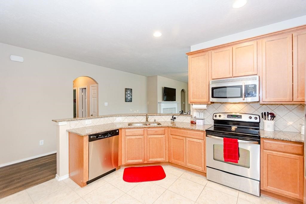 13601 May Pine Court Rosharon, TX 77583 - Photo 4 of 15